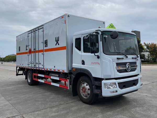 楚勝牌CSC5185XRQ6型易燃氣體廂式運輸車